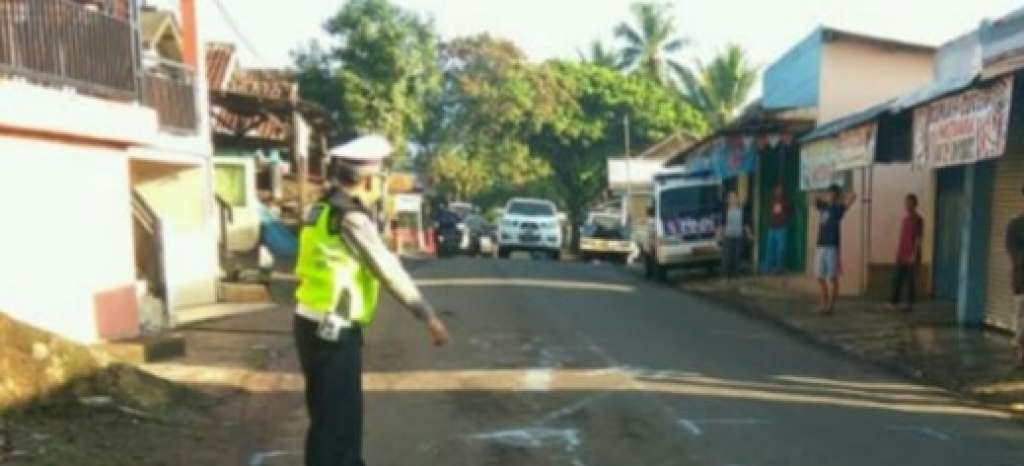 Tak Hati-Hati Saat Menyelip, Pengemudi Sepeda Motor Terjatuh dan Tewas
