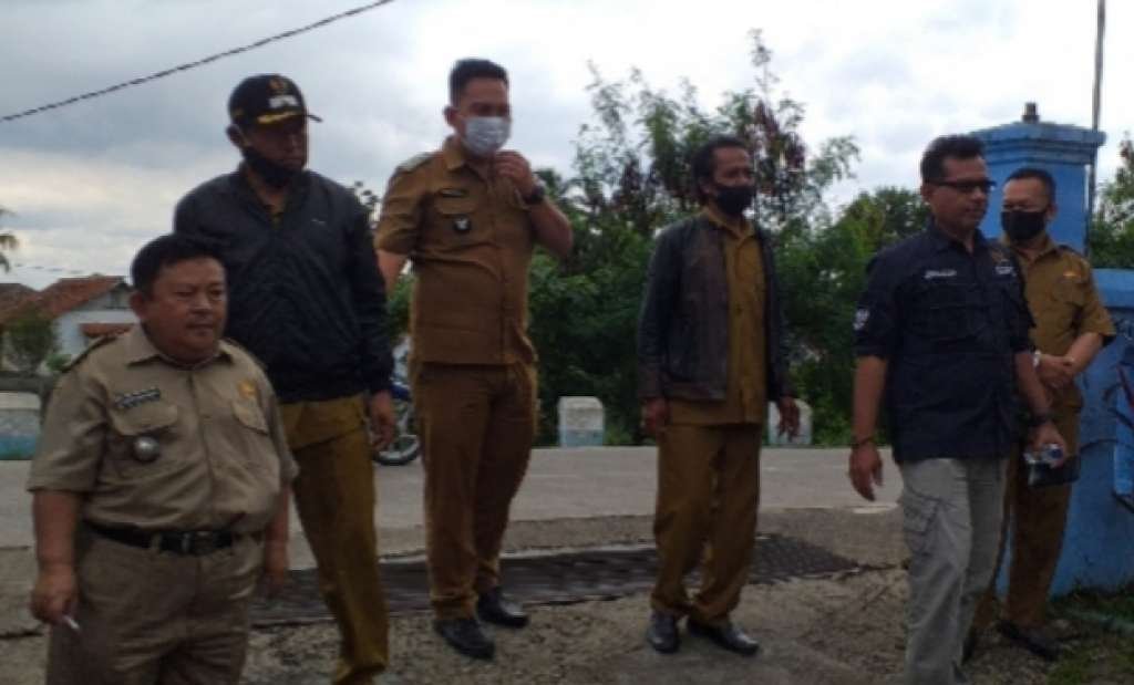 Data KPM Berkurang, 8 Kades Ontrog Kantor Camat Warungkondang, 