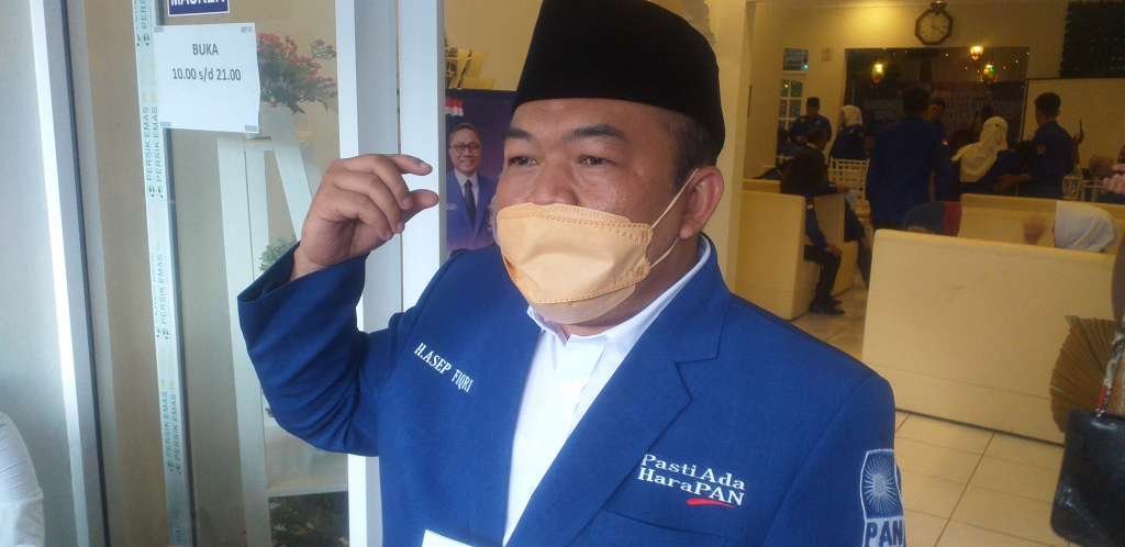 Asep Fiqri Pedagang Bakso Nyaleg  PAN