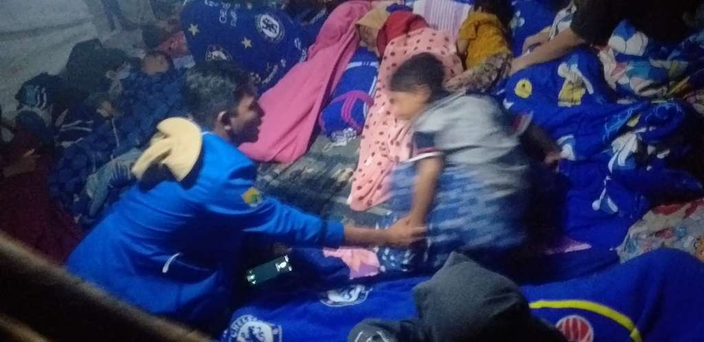 Anak-Anak Terdampak Gempa Bumi, Alami Demam dan Batuk di Tenda Pengungsian
