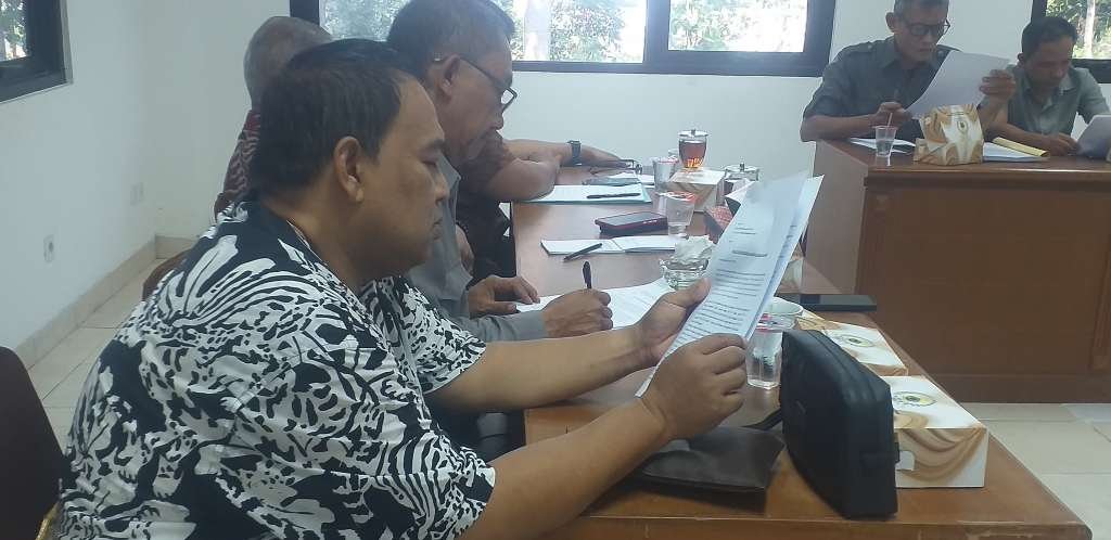 Warga Tuntut Kades Wargasari Mundur, Komisi A : Sepakat !!