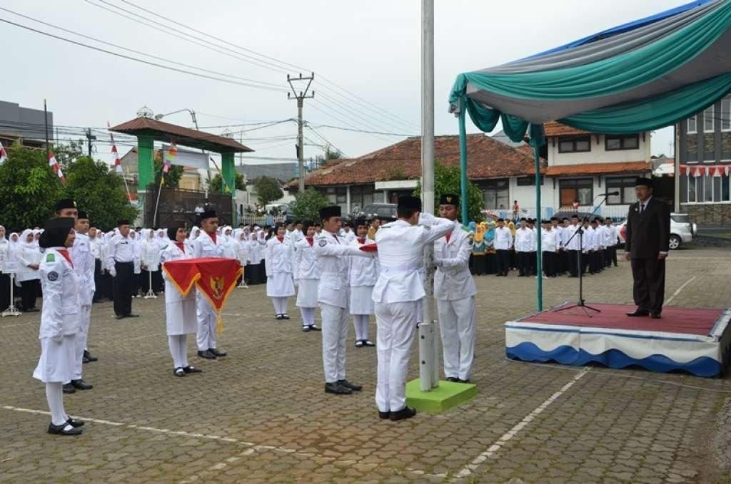 HAB Ke-73 Kemenag Cianjur, Di Warnai Bakti Sosial