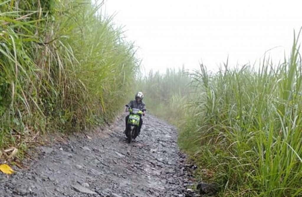  Warga Kiarapayung Keluhkan Infrastruktur Jalan 
