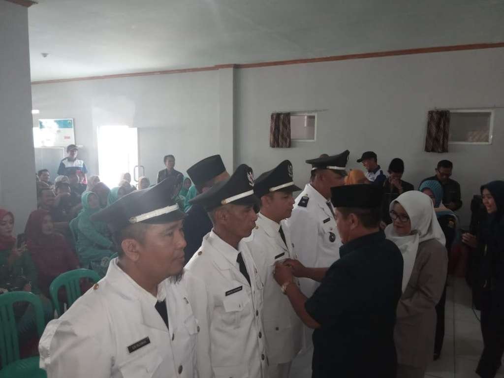 4 Pjs Kades Resmi di Lantik Camat Gekbrong