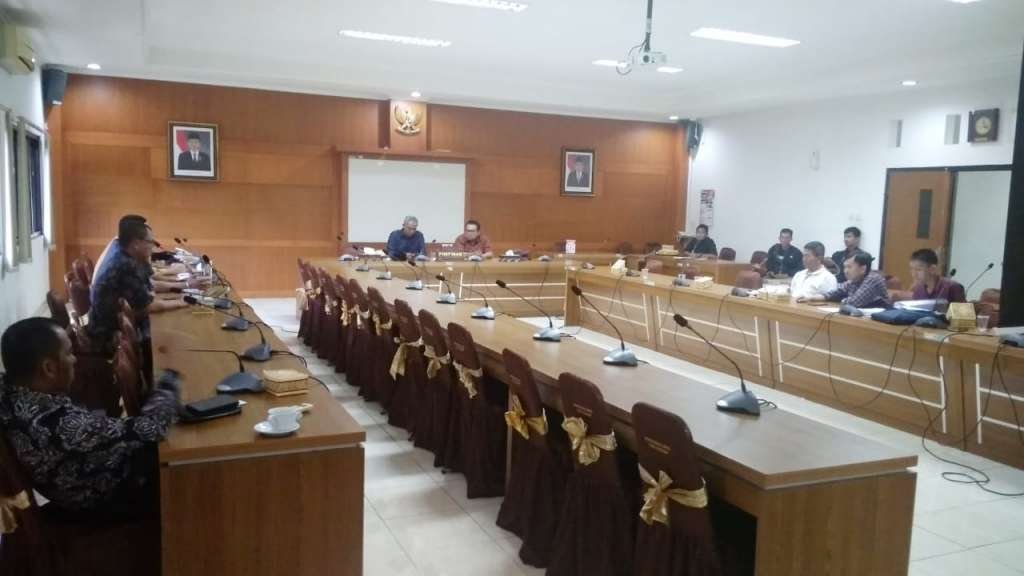 Pasal Sanksi di Perda Hilang, Dewan Maki Bagian Hukum Pemda