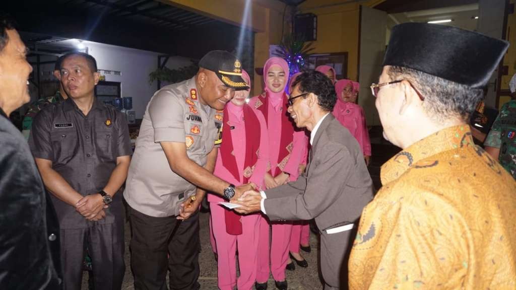 Forkopimda Laksanaka Patroli Pospam dan Gereja