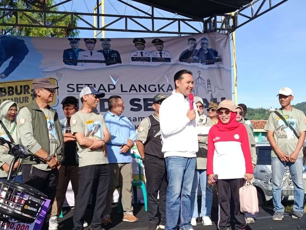 Bupati Cianjur Buka Kegiatan Jalan Santai