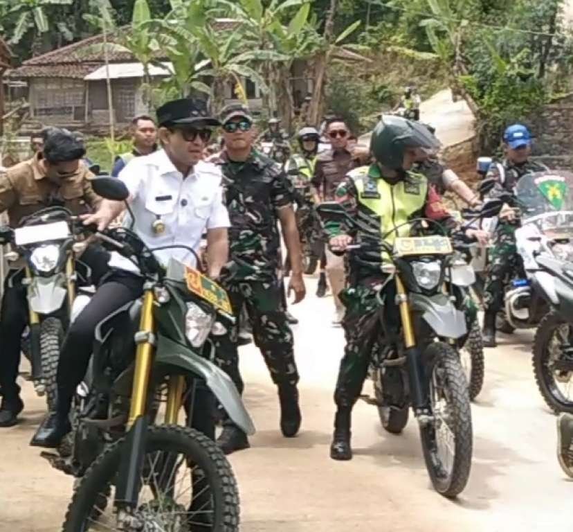 Wabup Cianjur Jajal Jalan TMMD 126